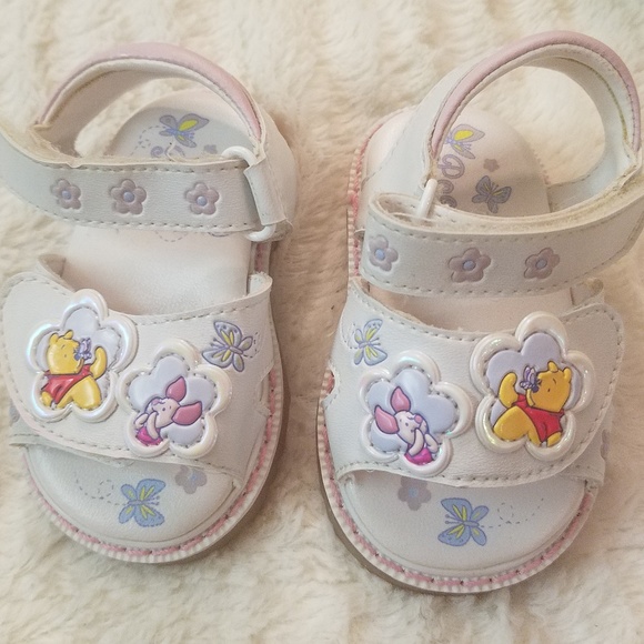 winnie the pooh baby shoes
